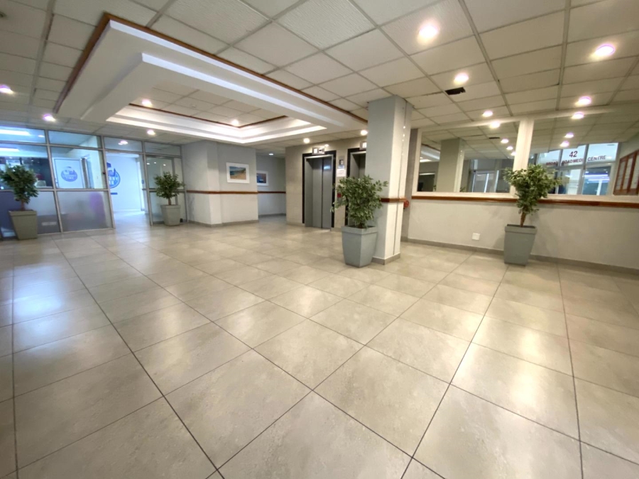 1 Bedroom Property for Sale in Wynberg Western Cape